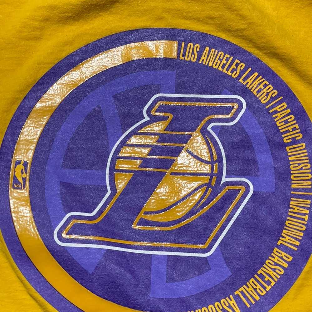 Vintage Nike LA Lakers Logo Center Swoosh Shirt - image 8