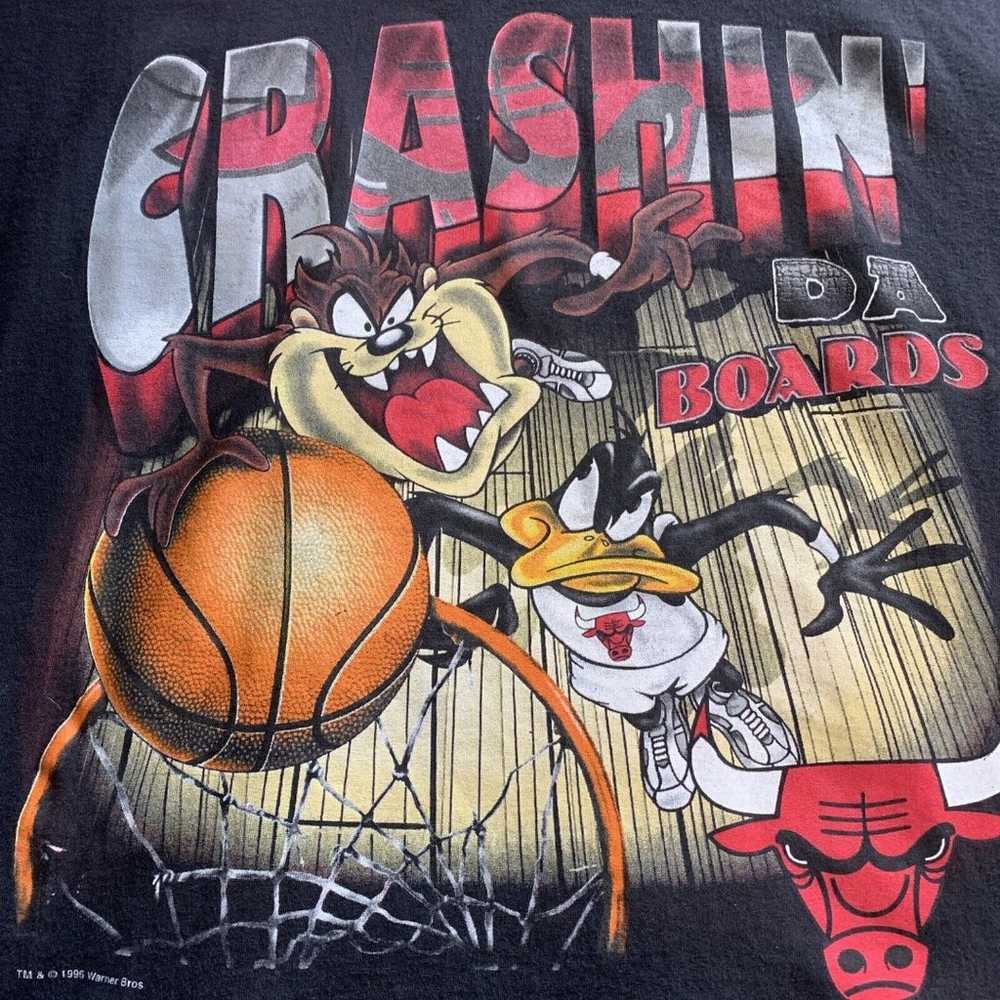 VTG 1996 Chicago Bulls Taz And Daffy Crashing Da … - image 4