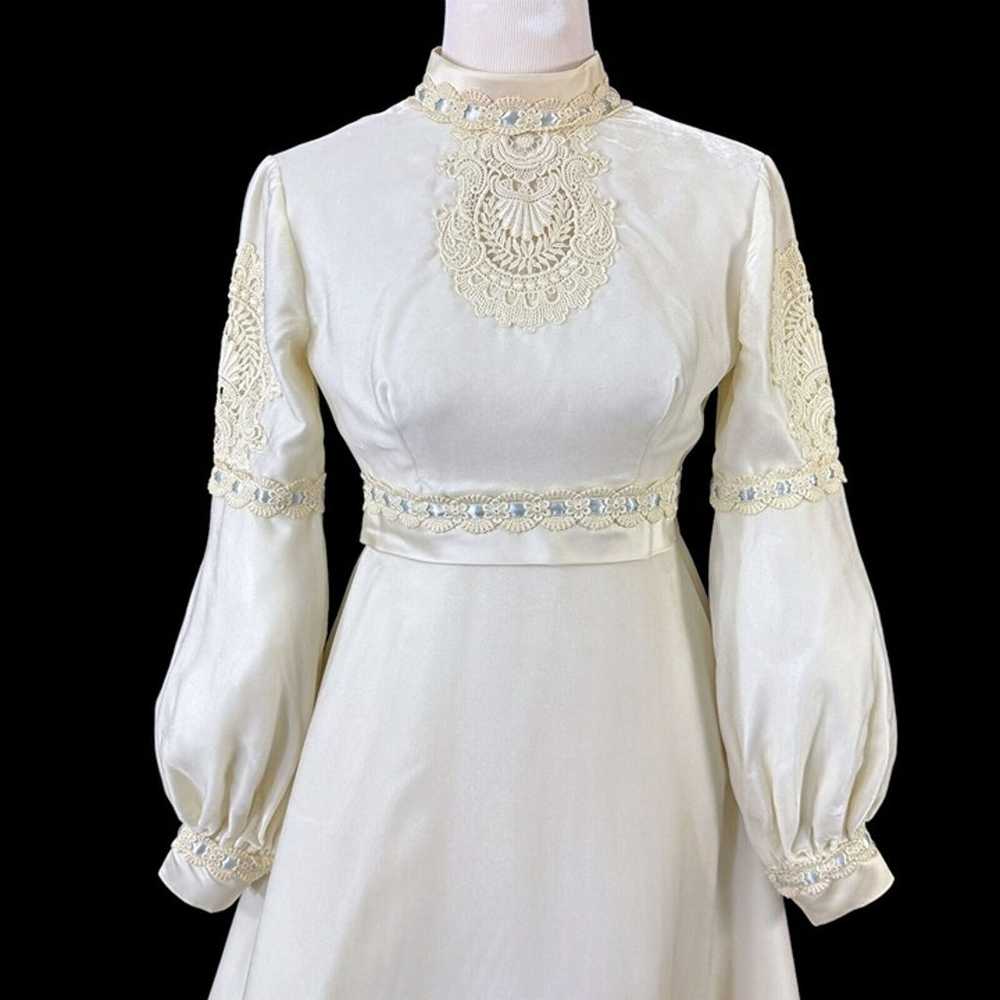 Winter Wedding Dress White Velvet Satin Blue Trim… - image 5
