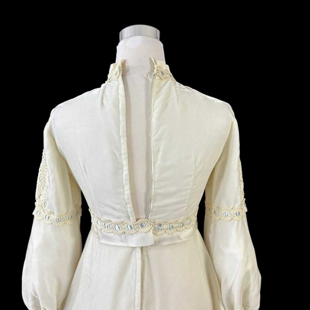 Winter Wedding Dress White Velvet Satin Blue Trim… - image 9