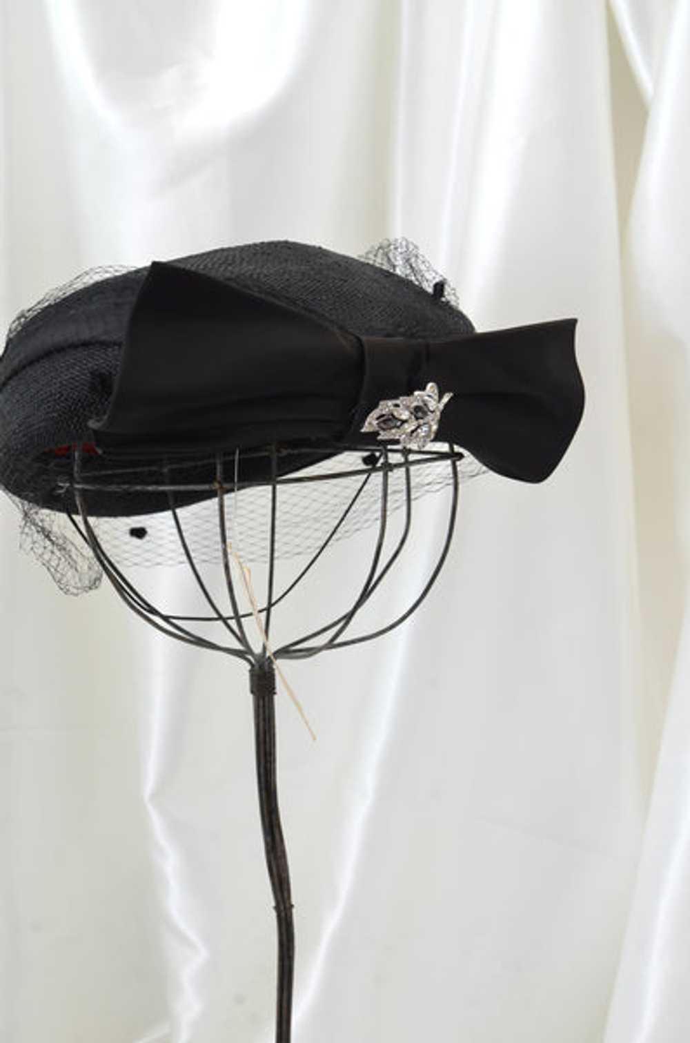 Vintage Bow Applique Hat - image 1