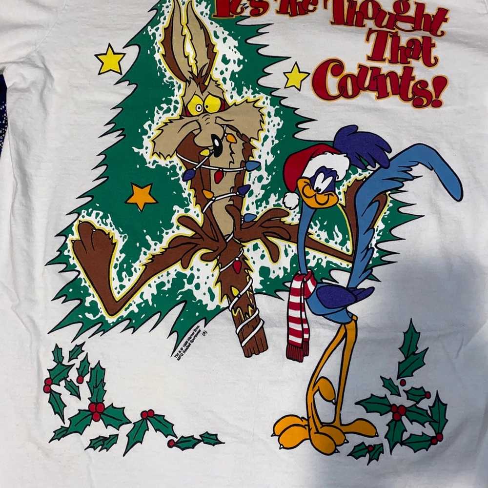 Vintage 1995 Looney Tunes Christmas shirt - image 2