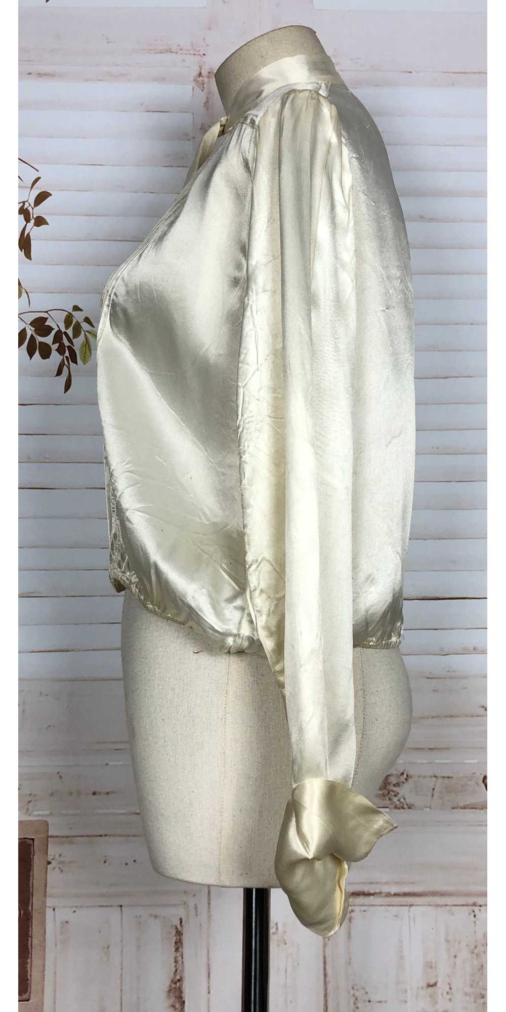 Stunning Original 1930s Vintage White Silk Satin … - image 7