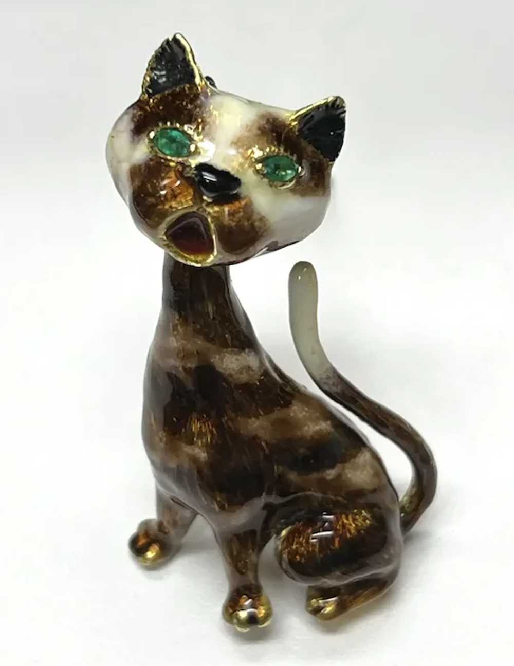 18k Yellow Gold Enamel Cat Brooch - image 3