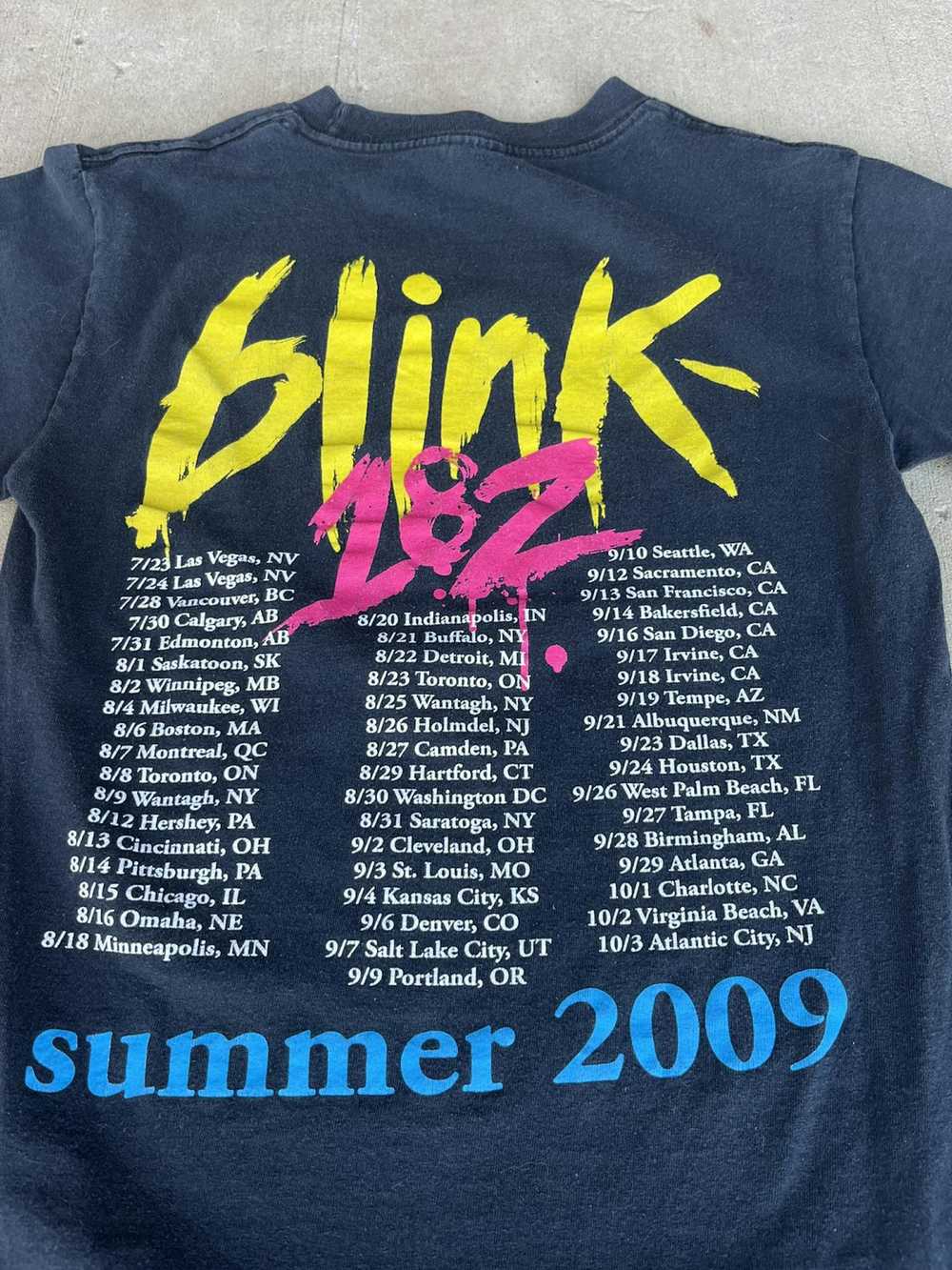 Band Tees × Rock T Shirt × Streetwear 2009 Blink … - image 4