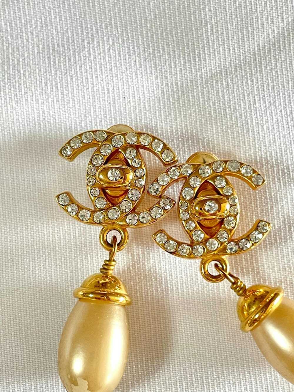 Chanel CHANEL Vintage teardrop turn-lock crystal … - image 3