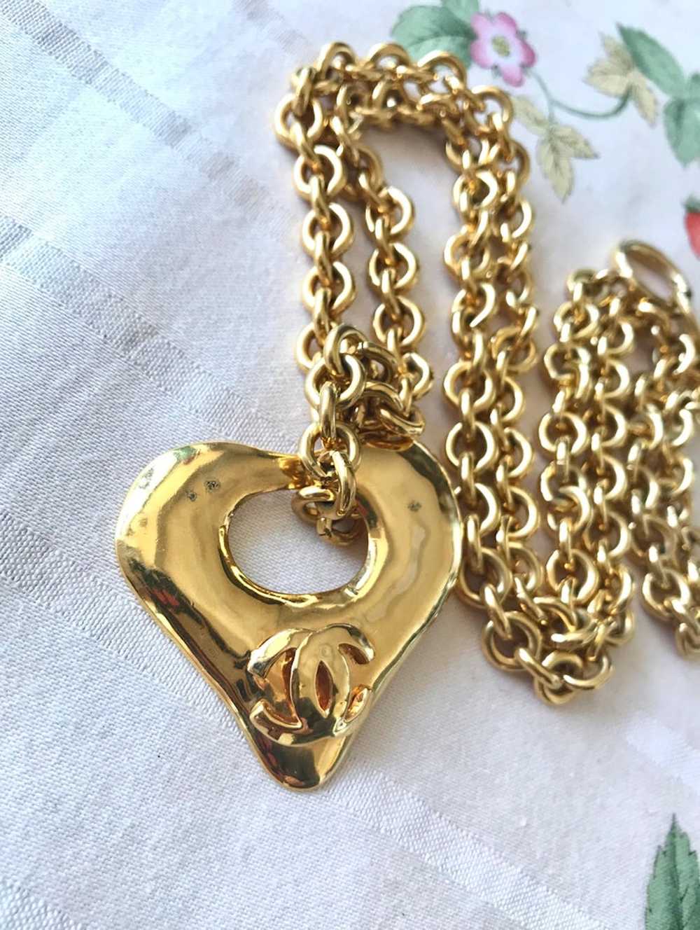 Chanel CHANEL Vintage chain necklace with open he… - image 3