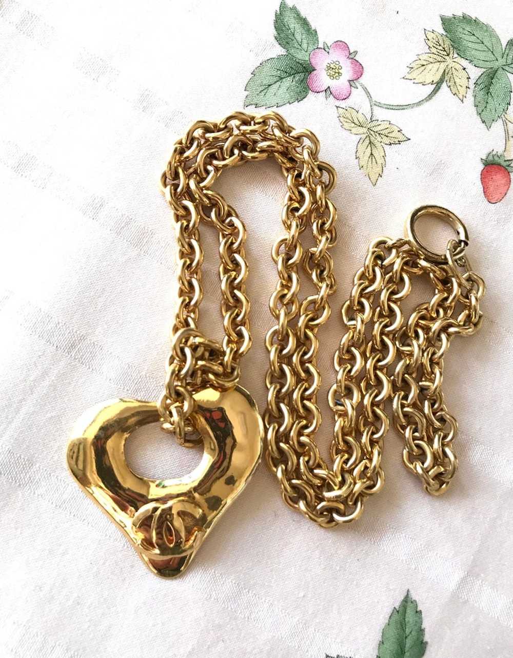 Chanel CHANEL Vintage chain necklace with open he… - image 7
