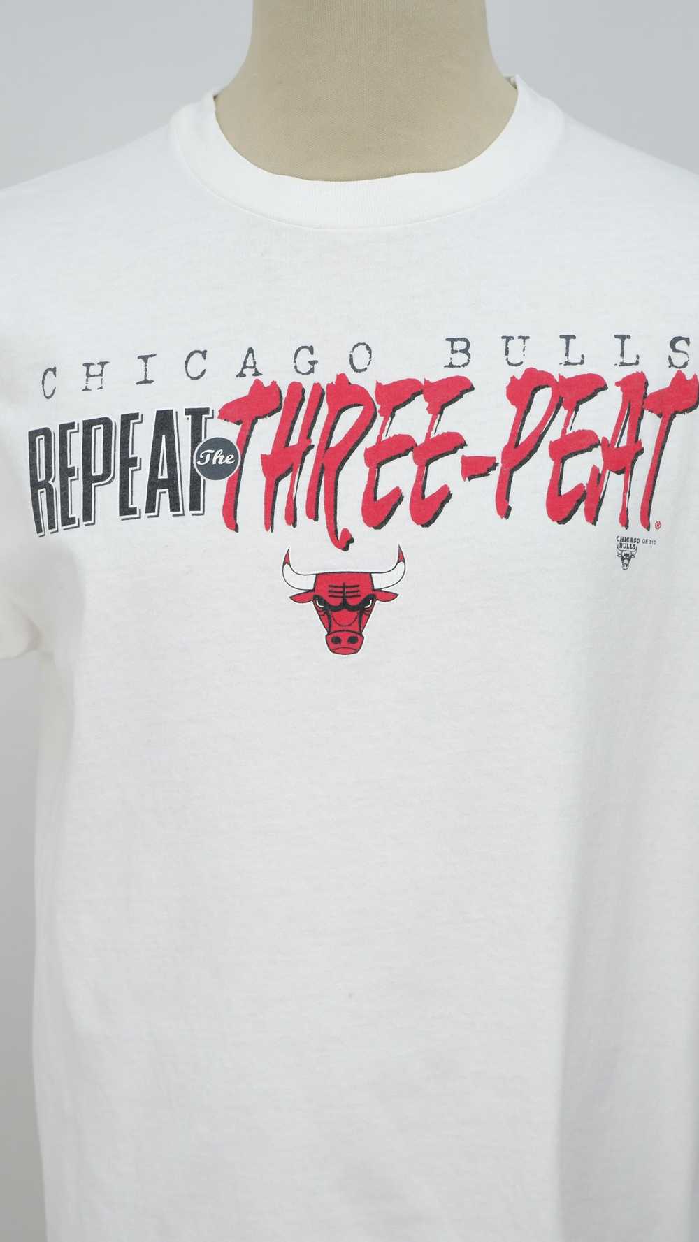 Chicago Bulls Repeat The Three-Peat Single Stitch… - image 3