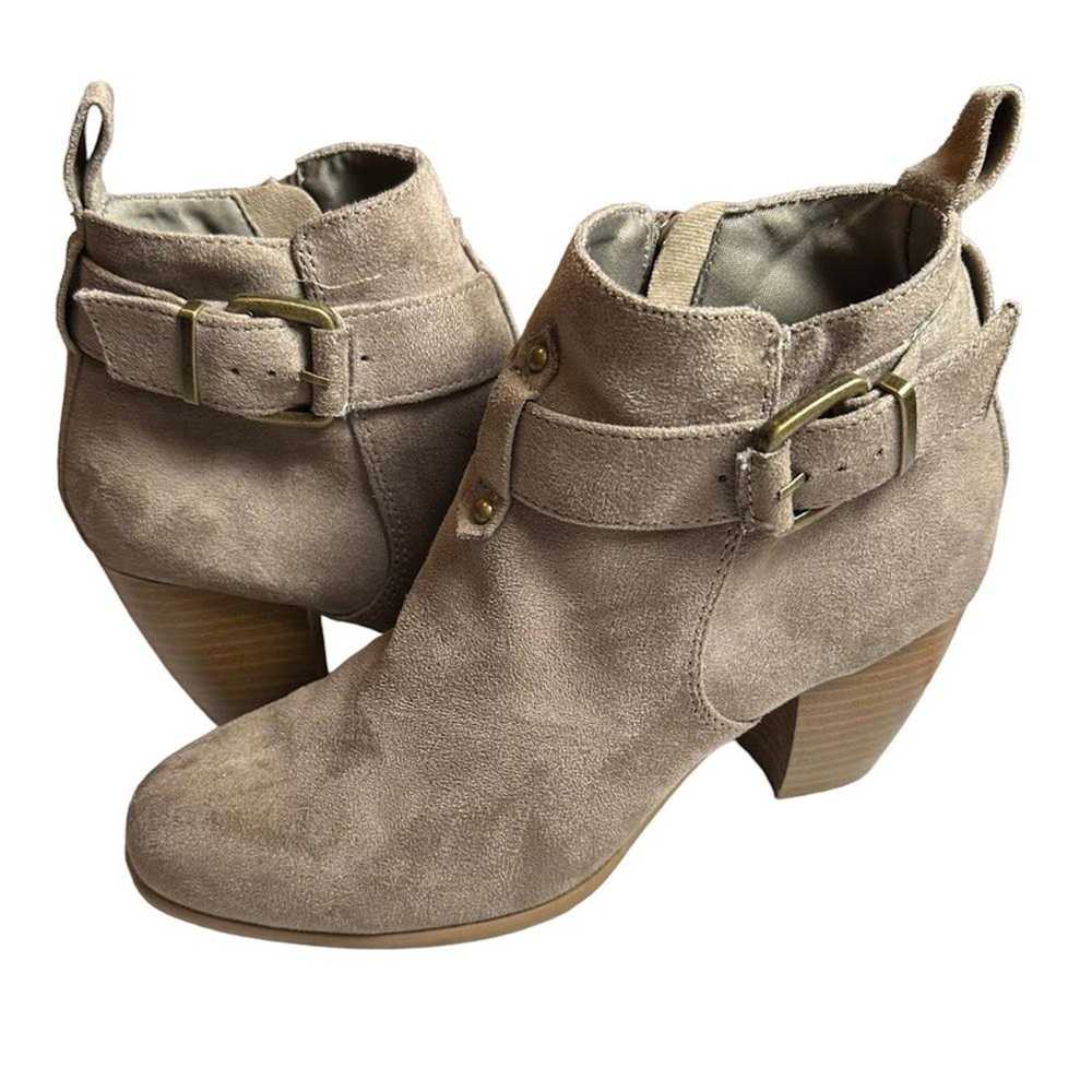 Designer Qupid Women Suede Mid Ankle Boots size 7M - image 6