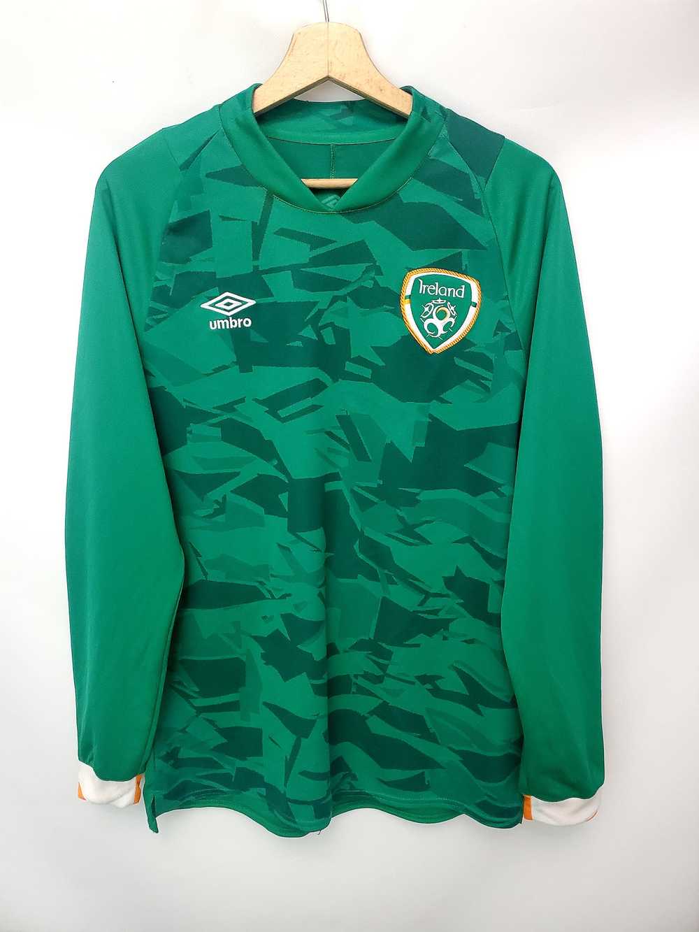 Soccer Jersey × Umbro Ireland National Team 2022/… - image 1