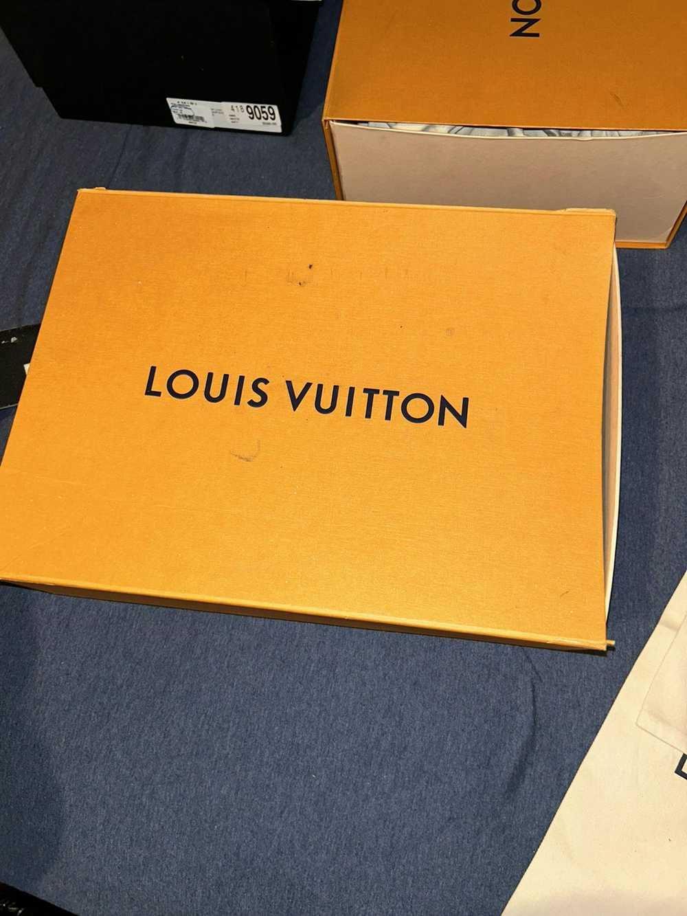 Louis Vuitton LOUIS VUITTON RUN AWAY SNEAKER - image 10