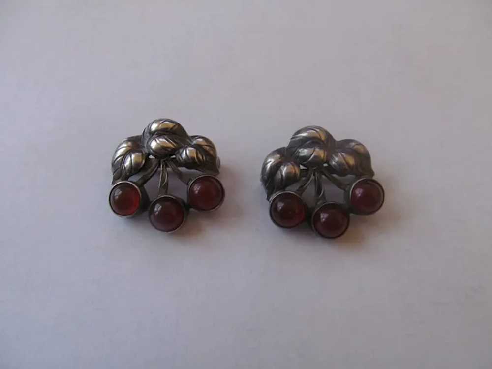 Two stunning Kalo Cherry brooches a must see - image 2