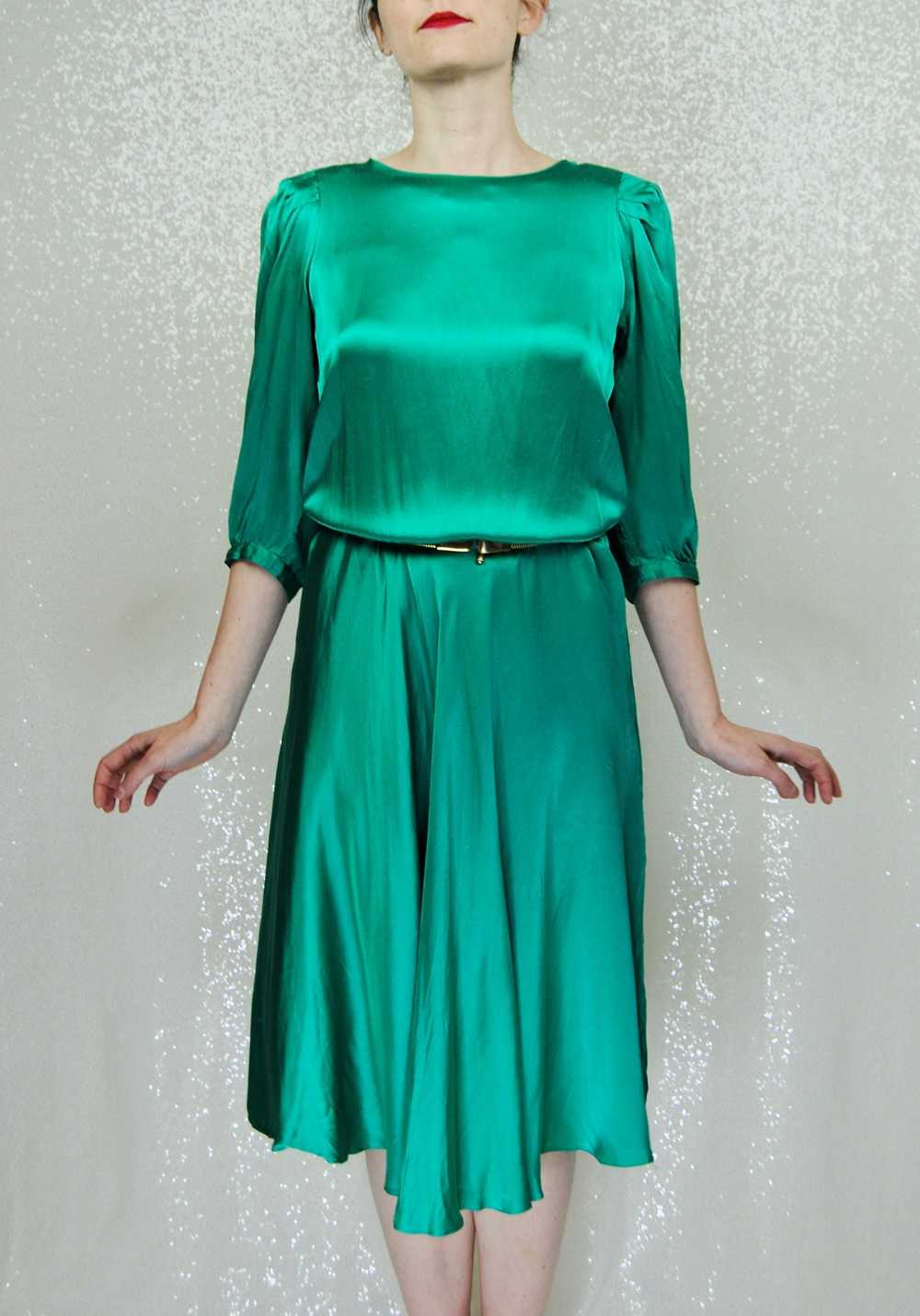 1980s Vintage Nora Noh Emerald Green Silk Dress -… - image 4