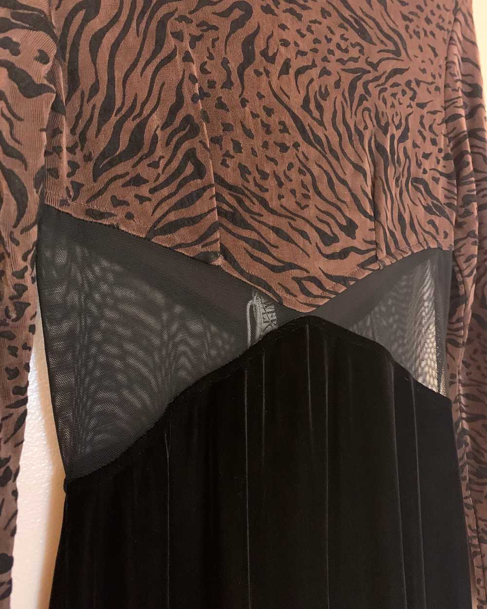 Mesh leopard cutout velvet maxi dress - image 3