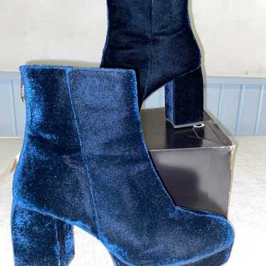 Zara blue 2025 velvet boots