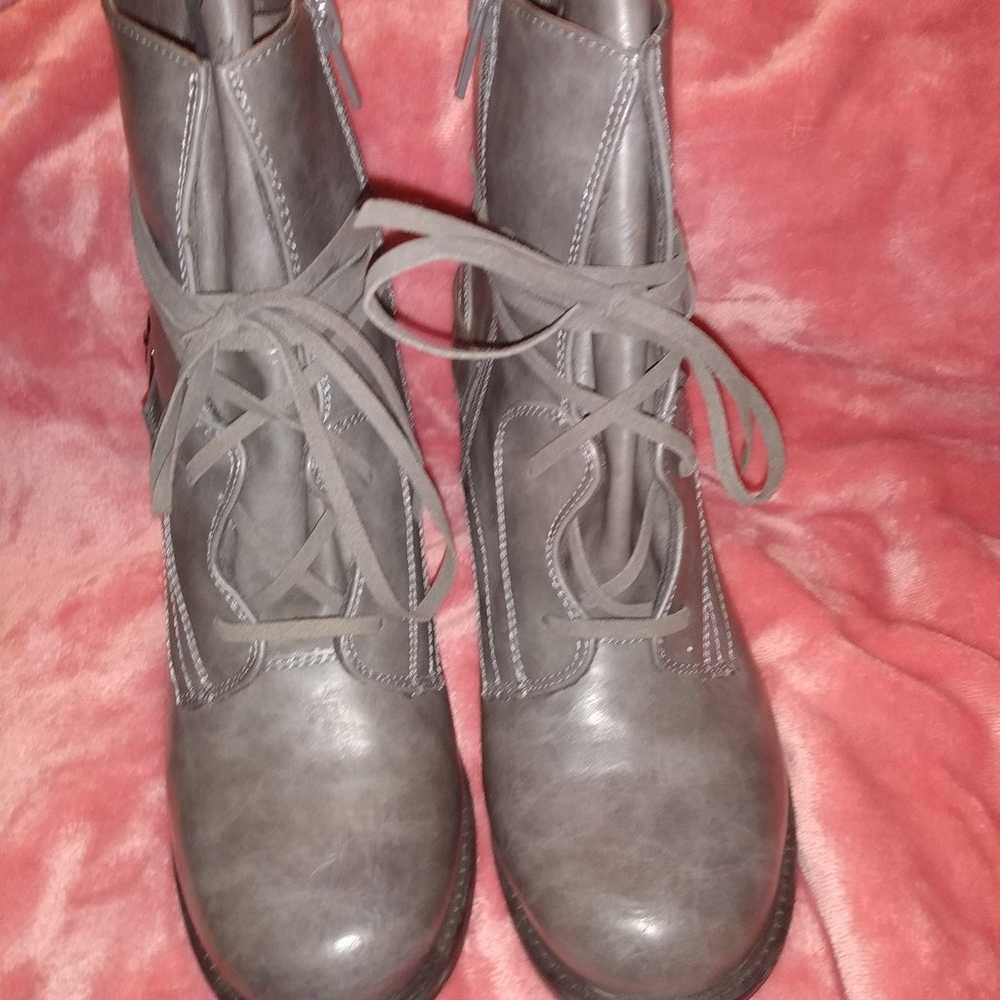 Boots size 9 - image 8