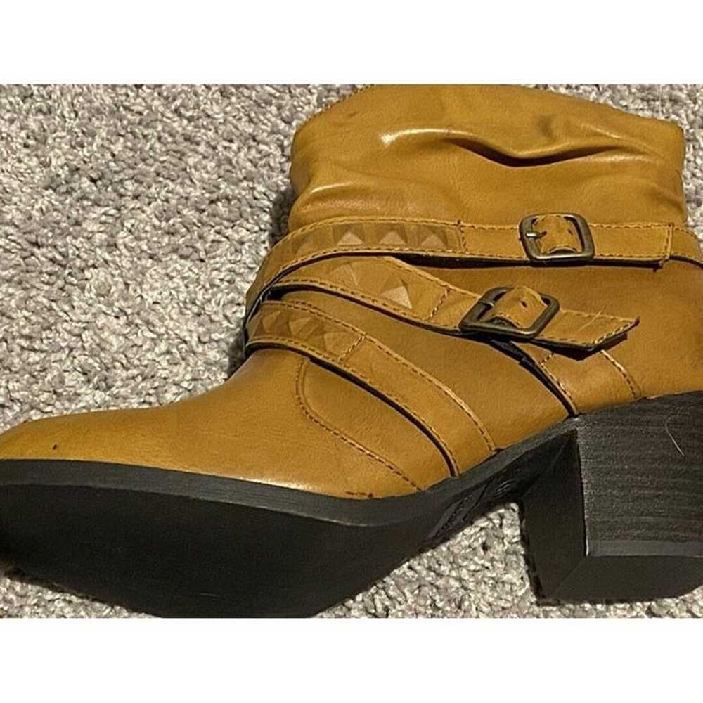 Maurices Women SZ 8 Ankle Boot Tan Slip On Almond… - image 2