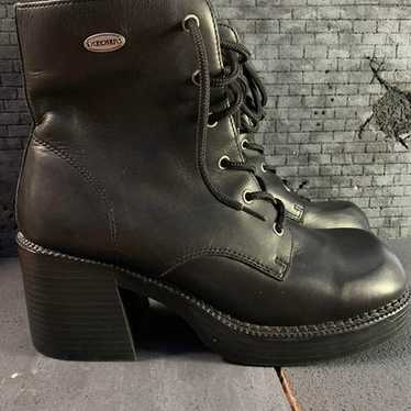 Vintage black Skechers boots