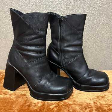 Y2k vintage platform leather boots