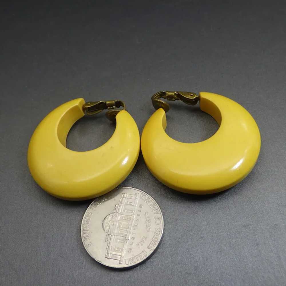 Vintage Yellow Bakelite Hoops, Clip On Earrings, … - image 2