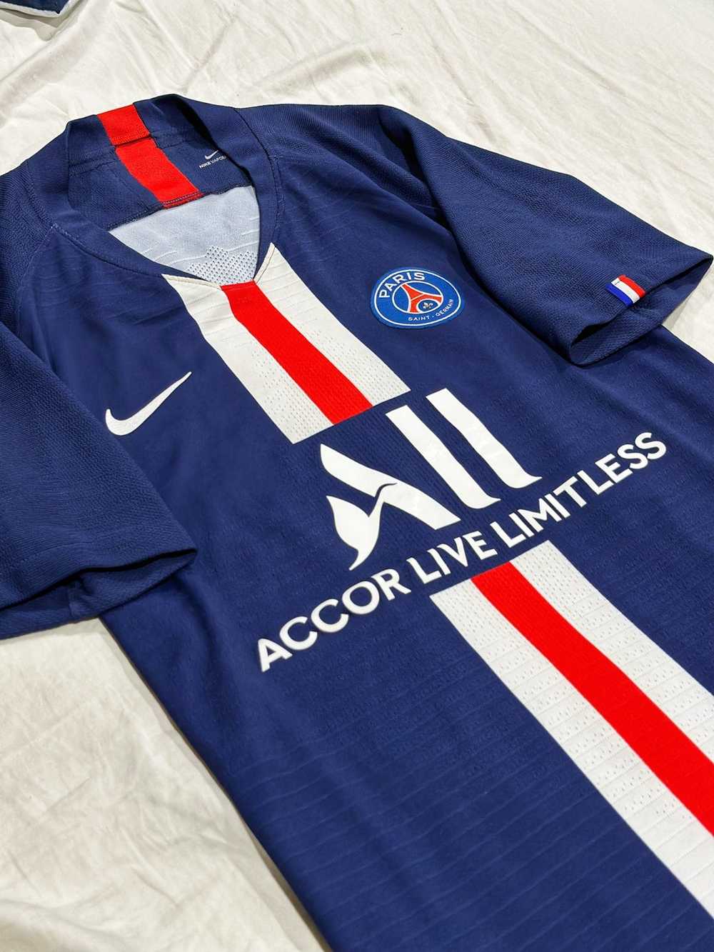 Nike × Streetwear PSG 19/20 HOME KIT AUTHENTIC LA… - image 1