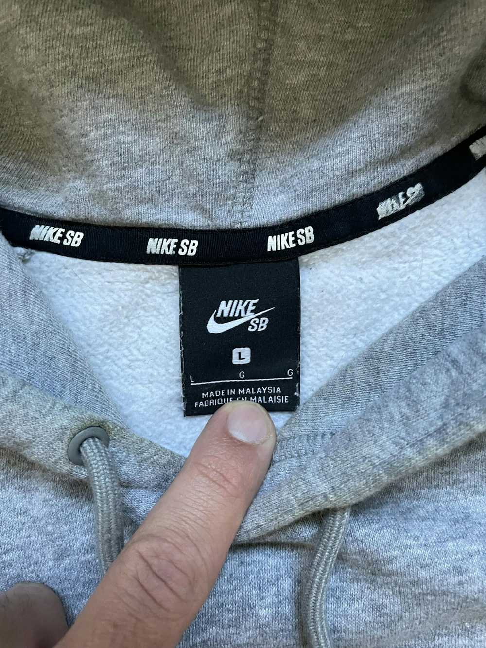 Nike Nike SB Medicom Hoodie Large Pullover Be@rbr… - image 5