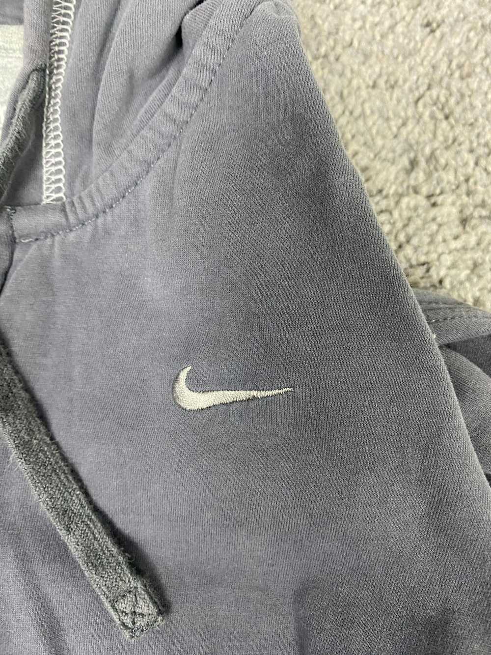 Nike × Streetwear × Vintage Y2k gray nike zip up - image 6