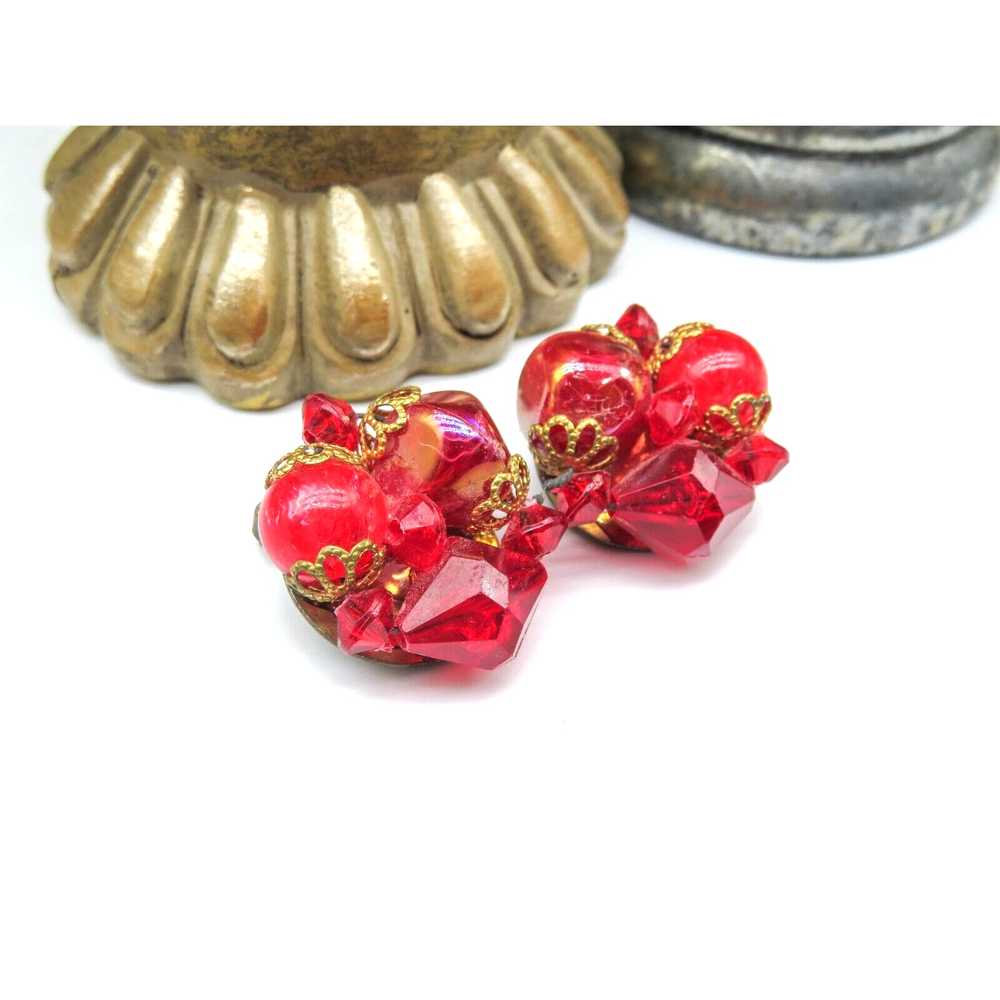 Vintage Vintage Red Lucite Gold Bead Cluster Clip… - image 1