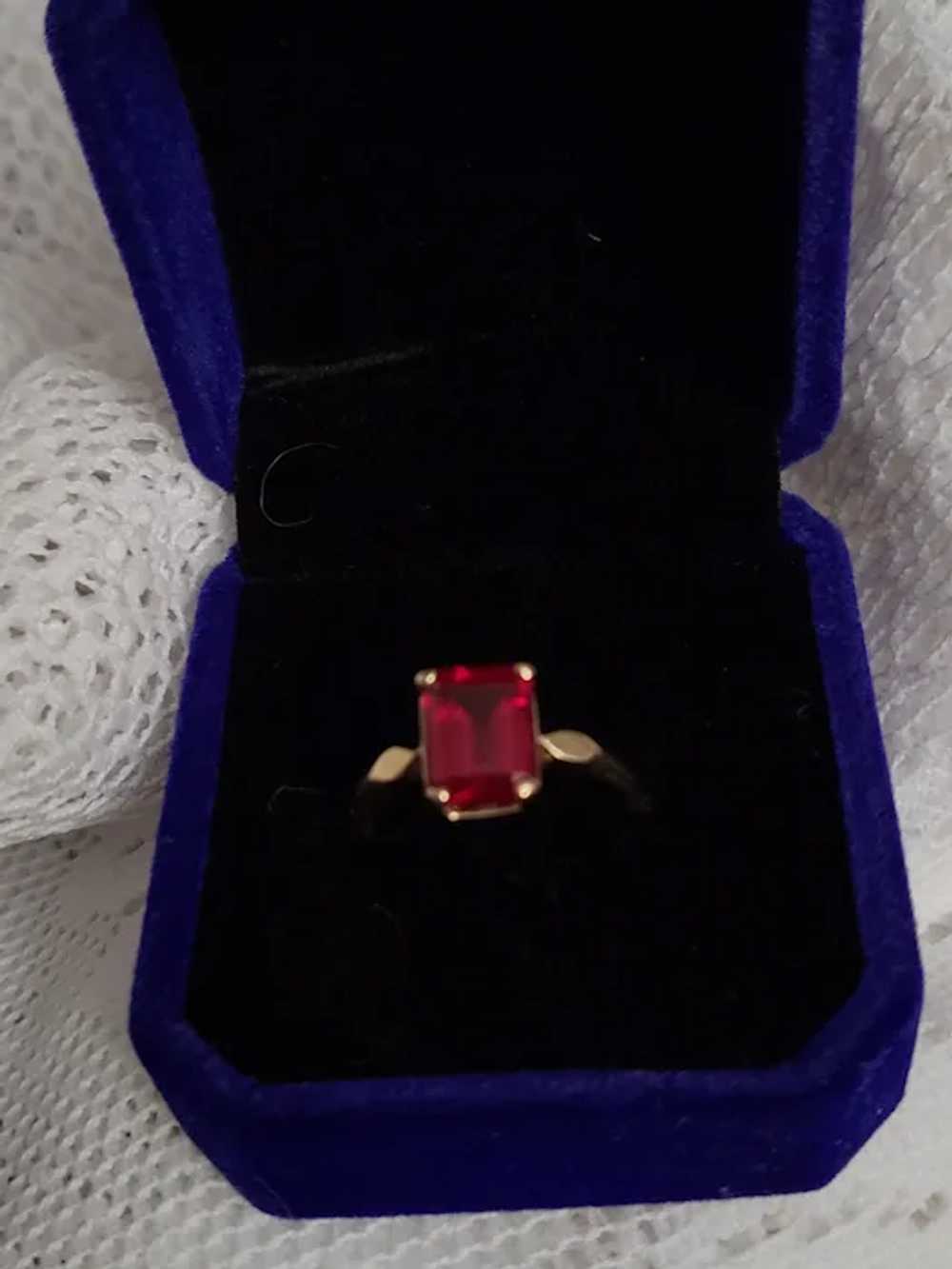 10K Gold Emerald Cut Ruby Ring 1.15CT Size 6.75 - image 3