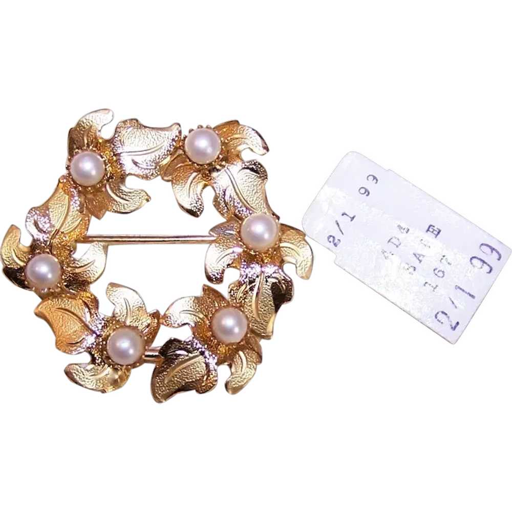 Unsigned Yellow Gold Metal and Faux Pearl Wreath … - image 1