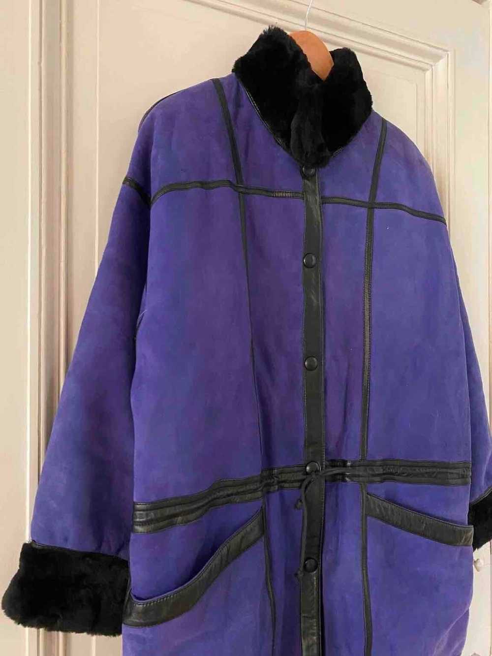 Shearling coat - Shearling in purple-blue shearli… - image 9
