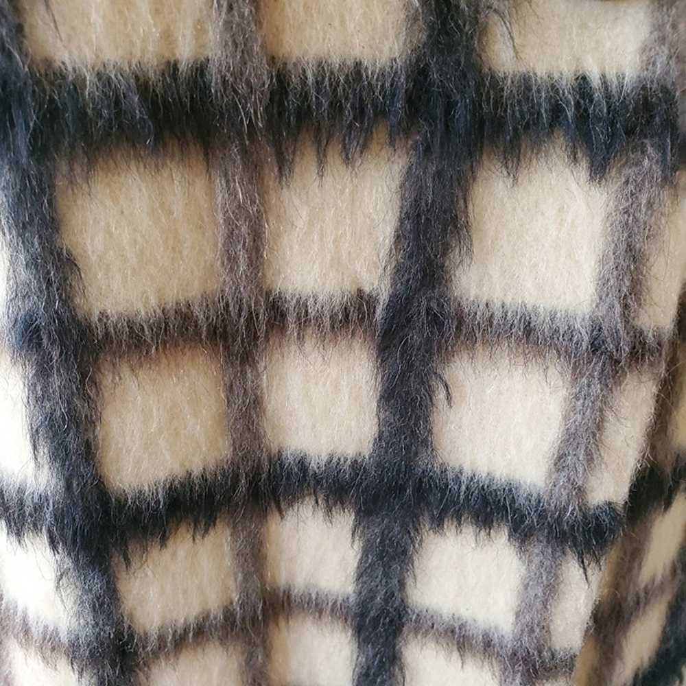 Vintage 1960's Black/White Mohair Geometric Mid L… - image 3