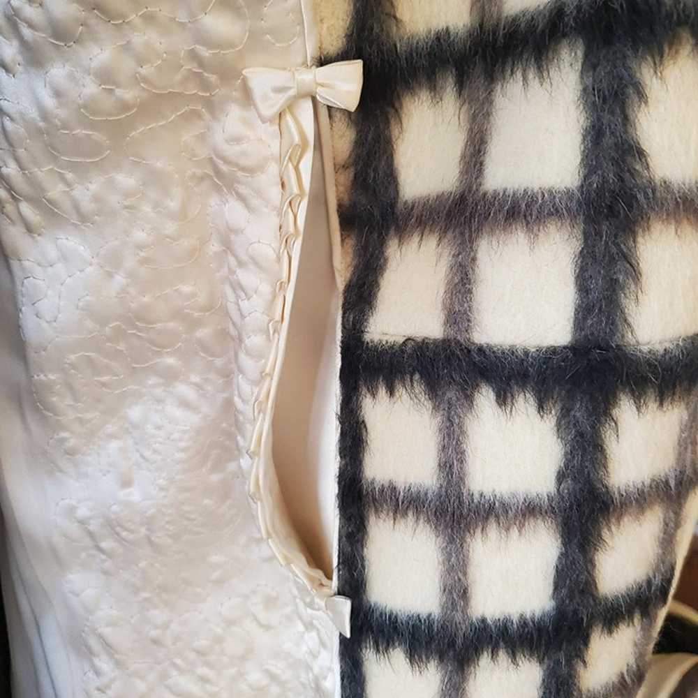 Vintage 1960's Black/White Mohair Geometric Mid L… - image 4