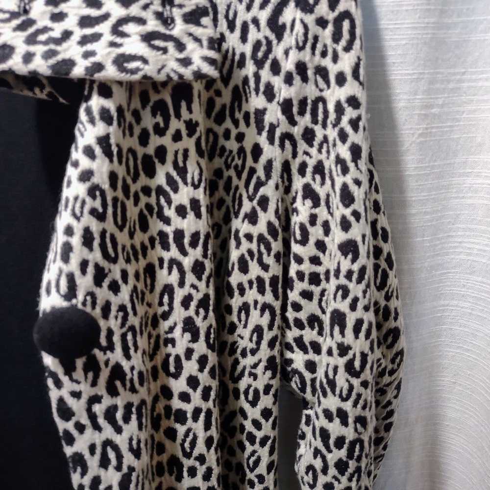 Leopard Coat - image 8