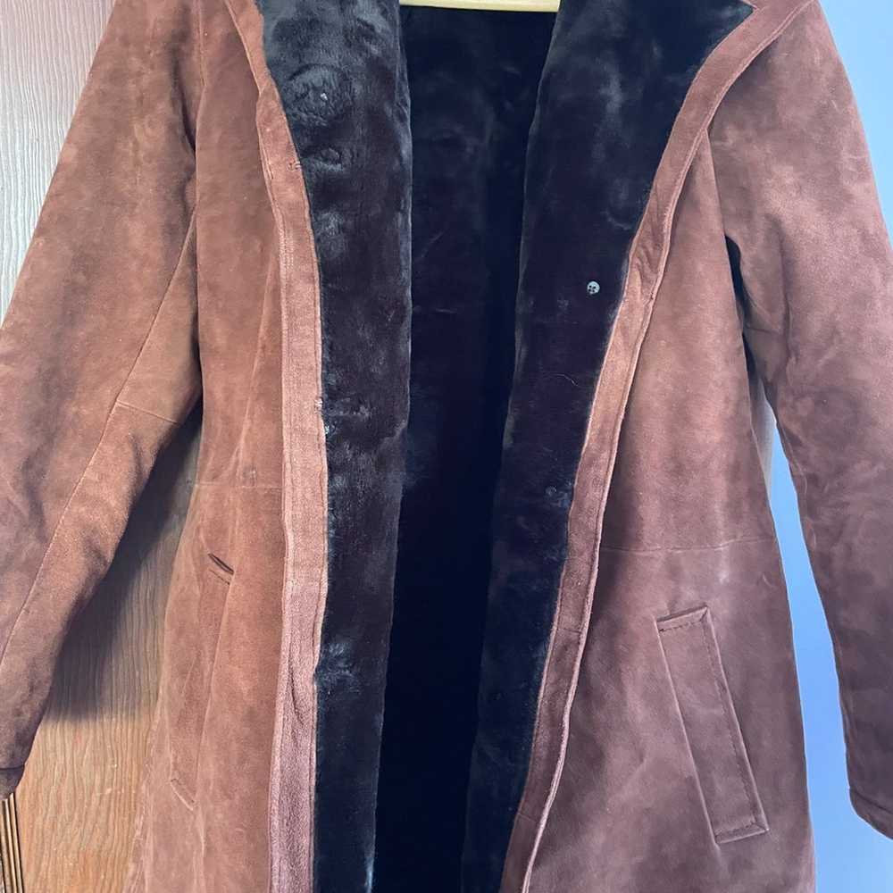Beautiful vintage suede and fur coat - image 6