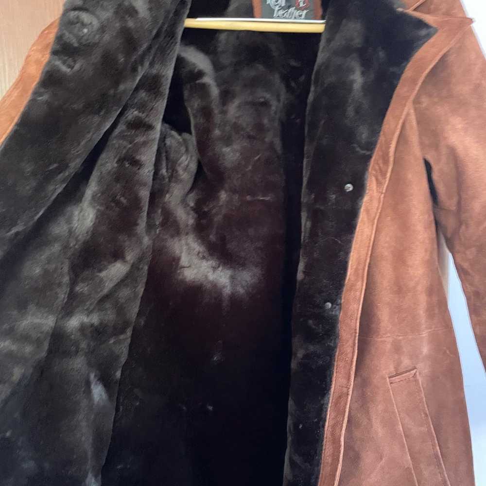 Beautiful vintage suede and fur coat - image 7