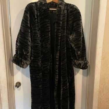 VINTAGE MONTEREY FASHION BLACK FAUX FUR COAT