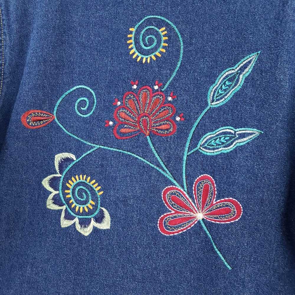Vintage Tantrums Floral Embroidered Denim Lightwe… - image 9
