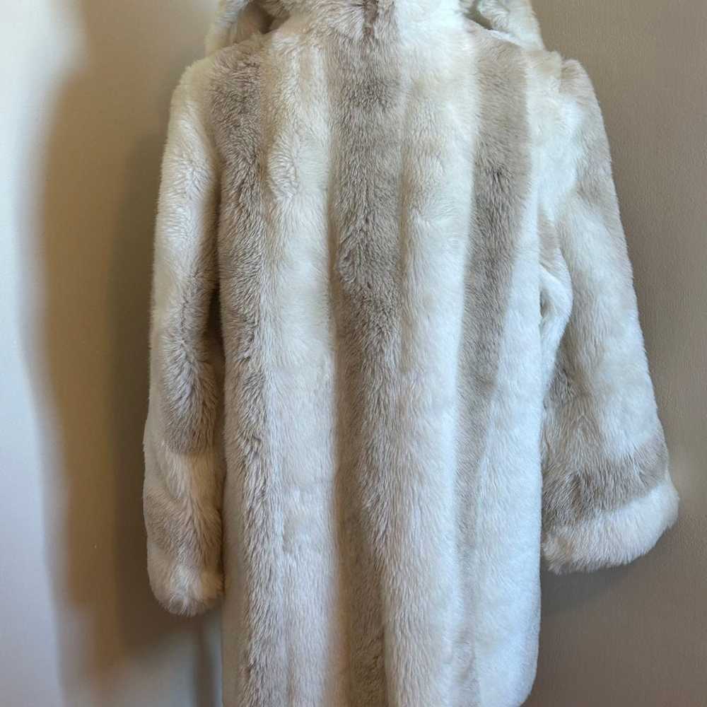 ILGWU Union Made fur coat - image 3