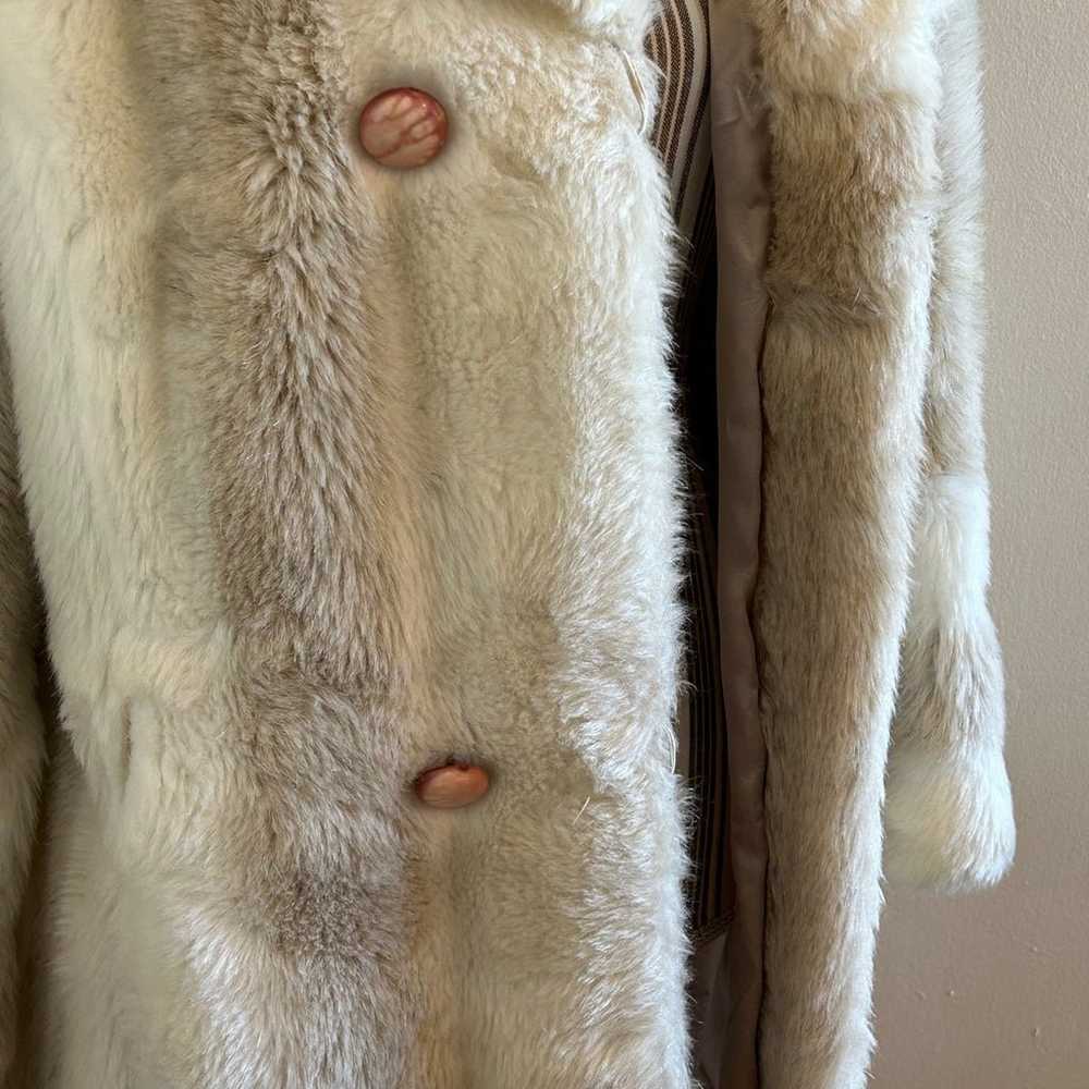 ILGWU Union Made fur coat - image 9