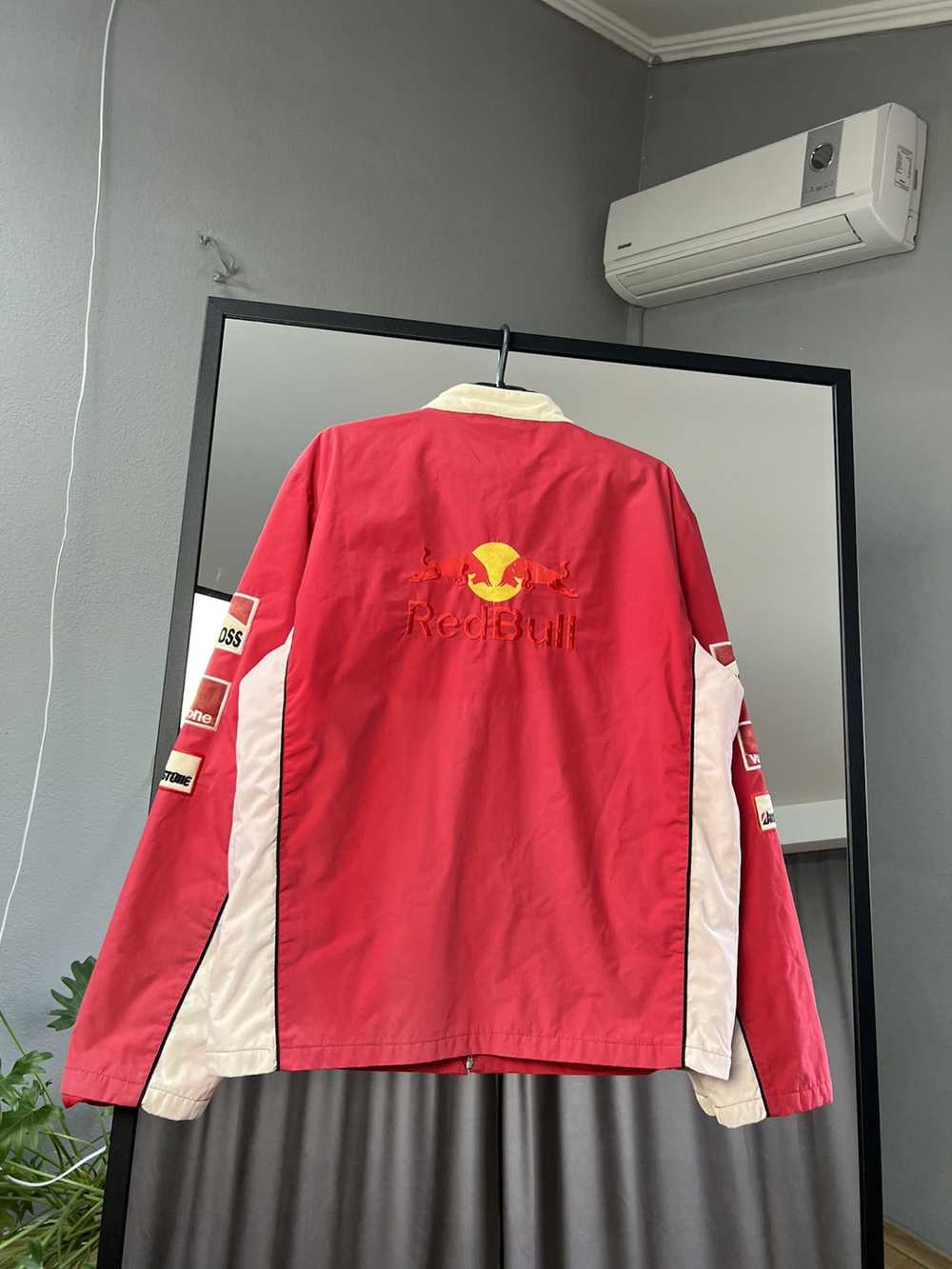 Formula 1 × Racing × Vintage Vintage Ferrari Voda… - image 12