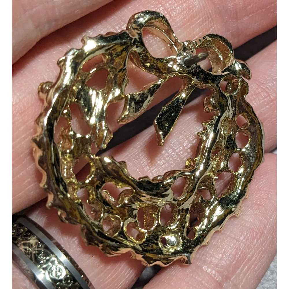 Other Vintage Gold Wreath Brooch - image 2
