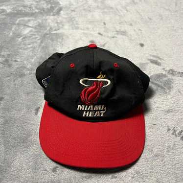 Rare Vintage Miami deals Heat Sports Specialties Script Two Tone Snapback Hat