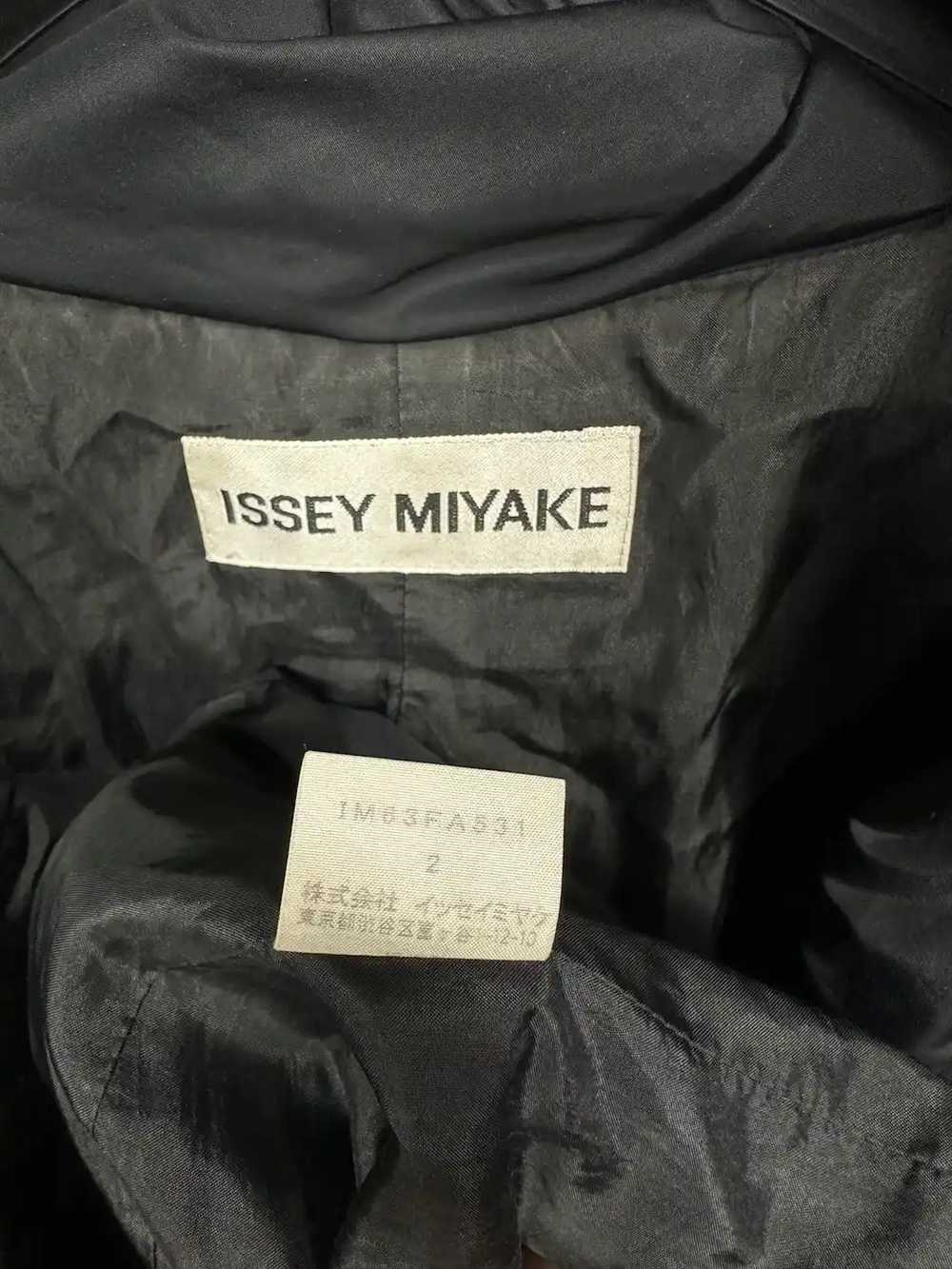 Issey Miyake Vintage Archive Issey Miyake Coat - image 6