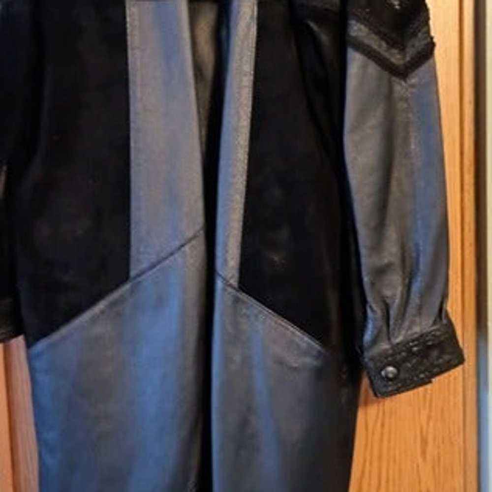 vintage ladies leather trench coat - image 4