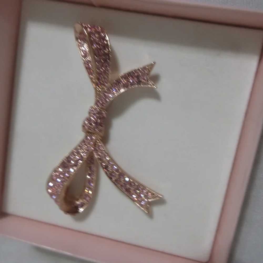 KJL Large Pink Bow Brooch with Pink Rhinestones O… - image 3