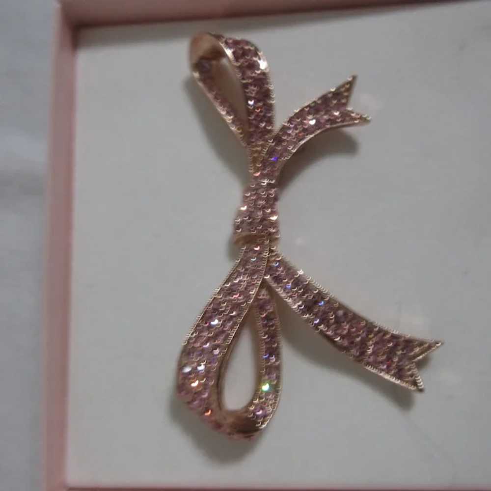 KJL Large Pink Bow Brooch with Pink Rhinestones O… - image 4