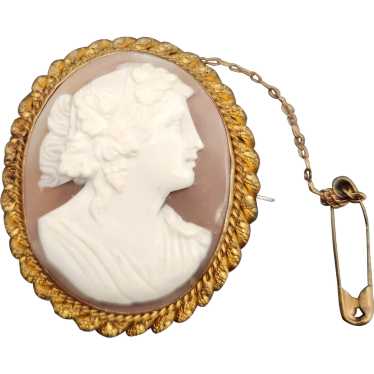 Lovely Antique Carved Shell Cameo Brooch, ca. 1900