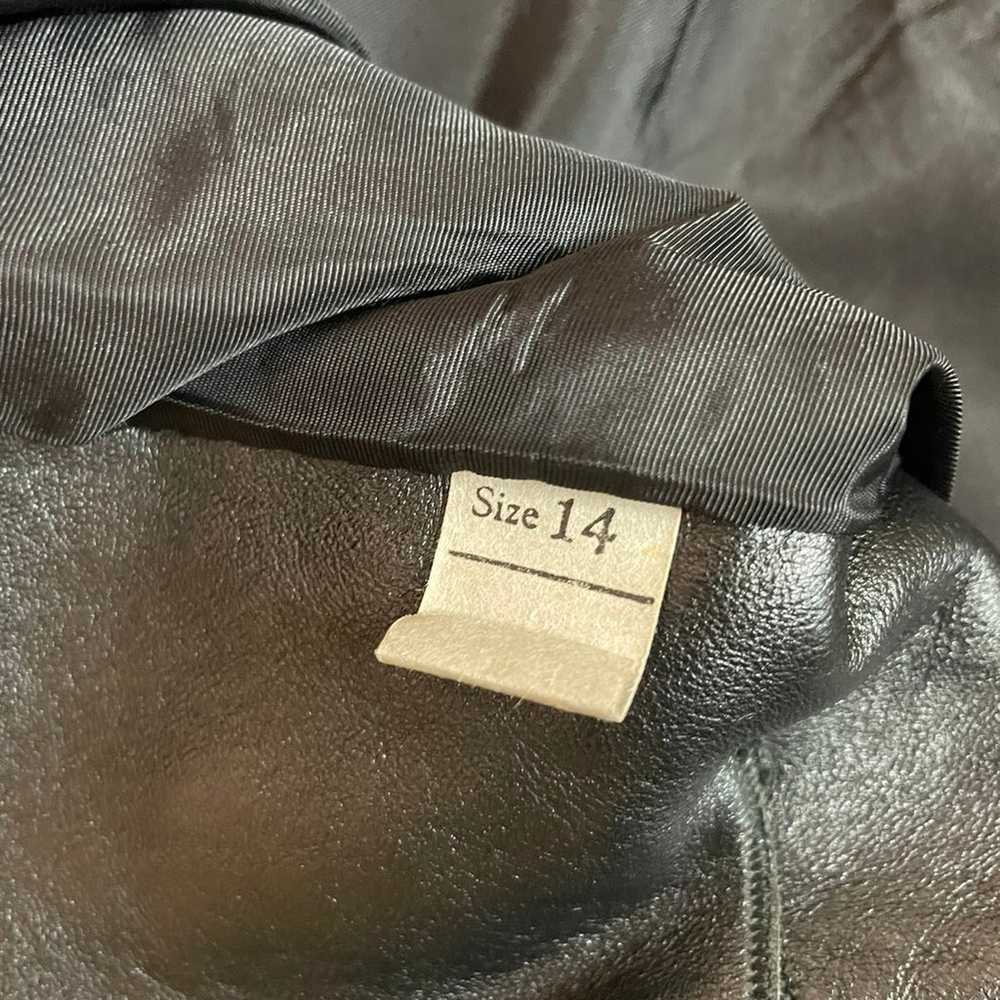 Leather Trenchcoat - image 4